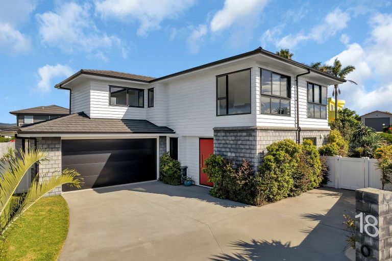 Photo of property in 18 Mariners Haven, One Tree Point, 0118