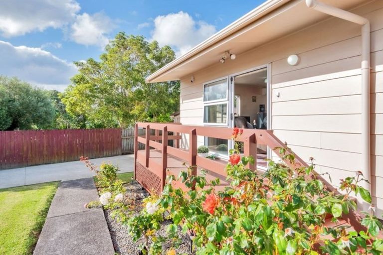 Photo of property in 54 Hindmarsh Street, Henderson, Auckland, 0612