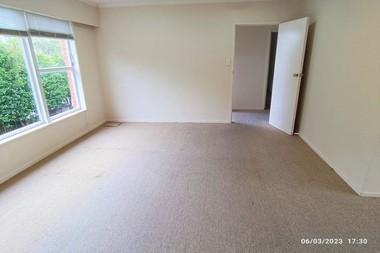 Photo of property in 34 Reeves Road, Pakuranga, Auckland, 2010