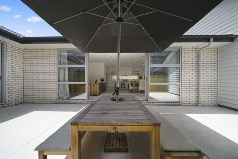 Photo of property in 57 Hayfield Way, Karaka, Papakura, 2113