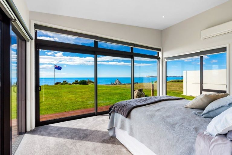 Photo of property in 10 Mer Place, Bay View, Napier, 4104