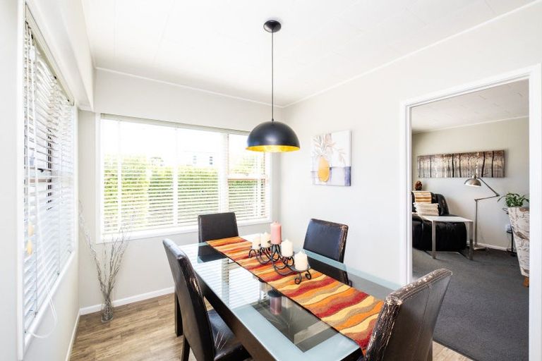 Photo of property in 302b King Street South, Hastings, 4122