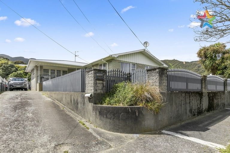 Photo of property in 12 Rimu Street, Naenae, Lower Hutt, 5011