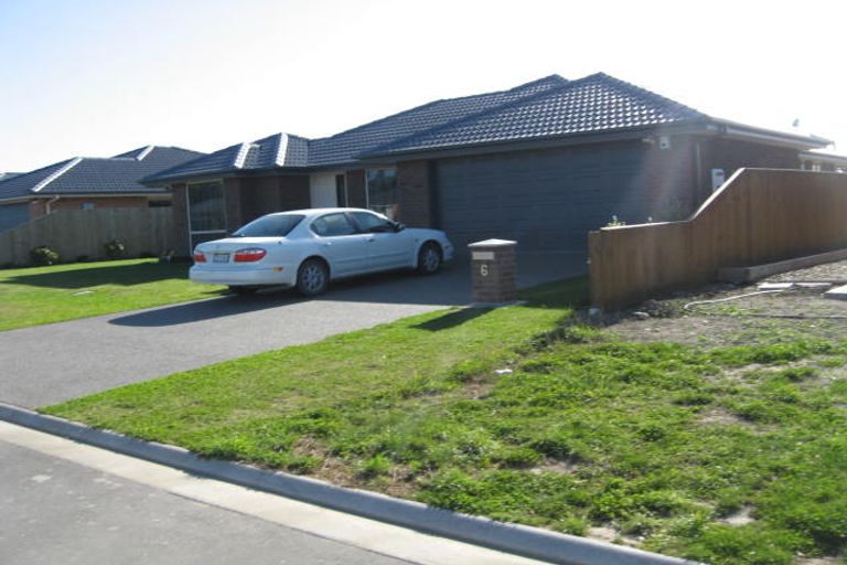 Photo of property in 22 Marlowe Place, Rolleston, 7614