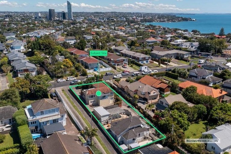 Photo of property in 1/22 Onepoto Road, Hauraki, Auckland, 0622