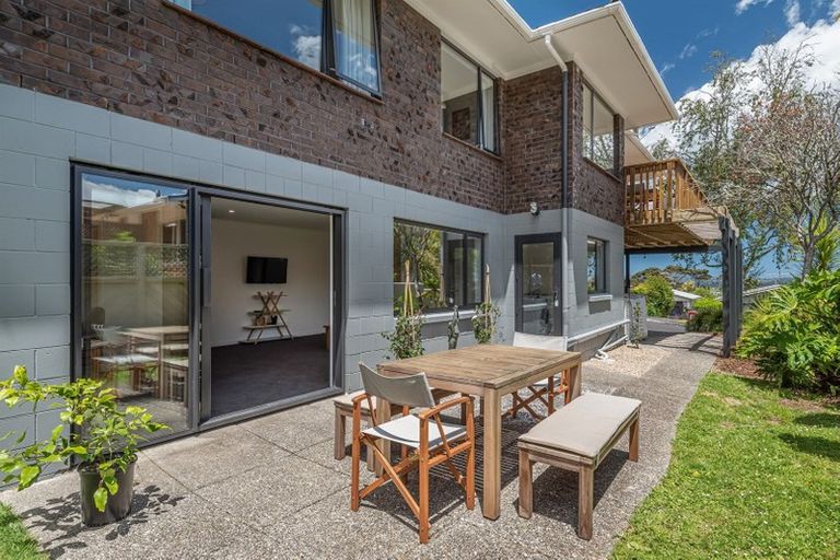 Photo of property in 4 Pluto Place, Beach Haven, Auckland, 0626