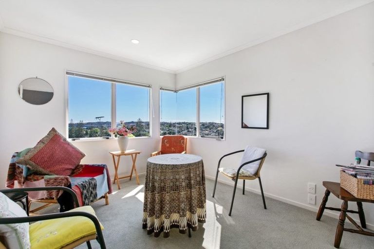 Photo of property in 1/25 Little Barrier Avenue, Manly, Whangaparaoa, 0930