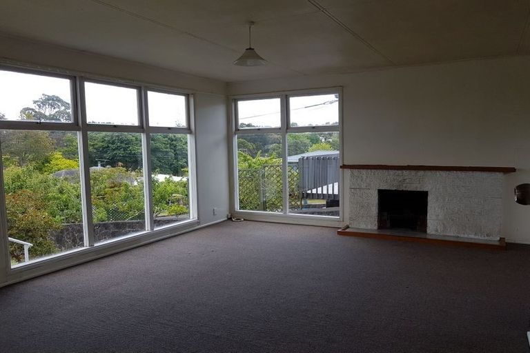 Photo of property in 17 Trinidad Road, Sunnynook, Auckland, 0620