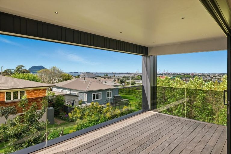 Photo of property in 58a Hinewa Road, Otumoetai, Tauranga, 3110