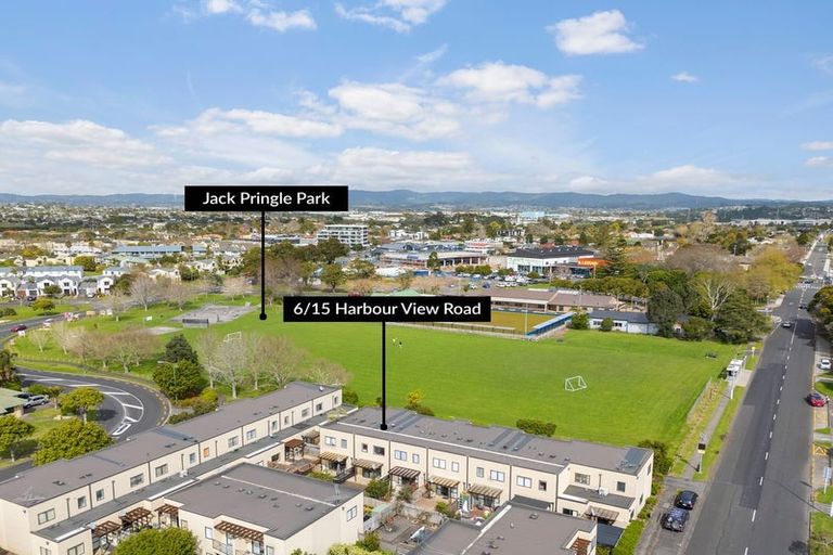 Photo of property in 6/15 Harbour View Road, Te Atatu Peninsula, Auckland, 0610