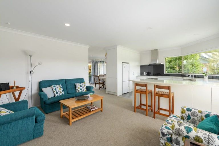 Photo of property in 35 Admiral Crescent, Flagstaff, Hamilton, 3210