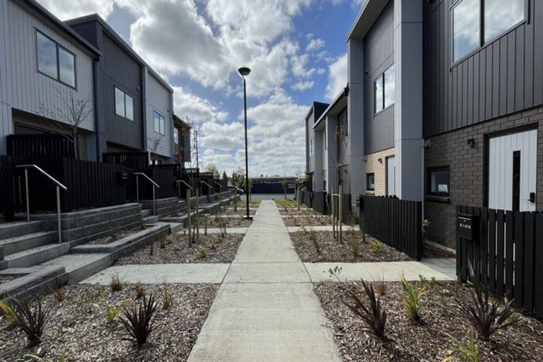 Photo of property in 6/476 West Coast Road, Glen Eden, Auckland, 0602