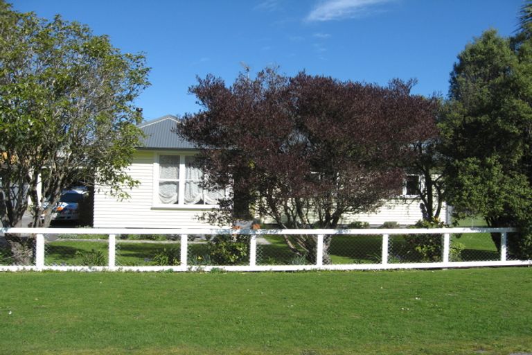 Photo of property in 4 Kuratawhiti Street, Greytown, 5712