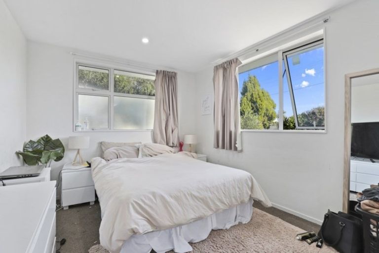 Photo of property in 1/4 Littler Place, Hamilton East, Hamilton, 3216