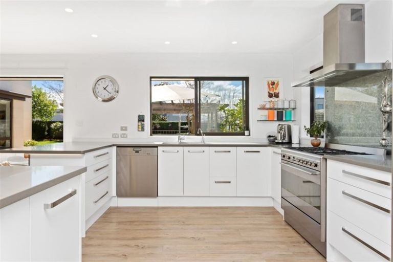 Photo of property in 24 Ruby Avenue, Northwood, Christchurch, 8051