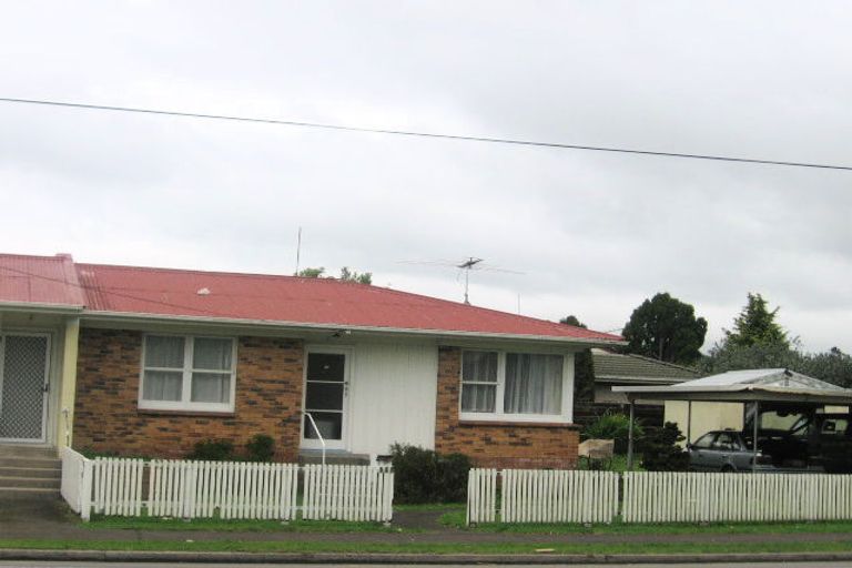 Photo of property in 2/17 Settlement Road, Papakura, 2110
