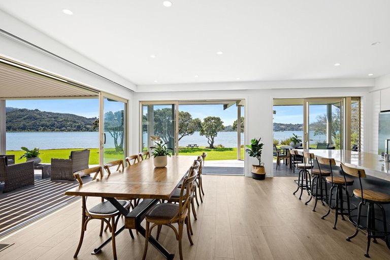 Photo of property in 40 Harbour View Road, Point Wells, Warkworth, 0986