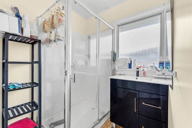 Photo of property in 20 Innismara Avenue, Wattle Downs, Auckland, 2103