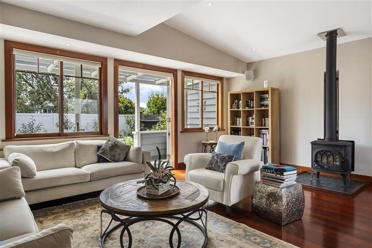 Photo of property in 18 Marie Avenue, Red Beach, 0932