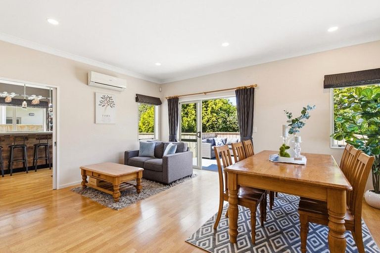Photo of property in 23 Chippenham Grove, Churton Park, Wellington, 6037