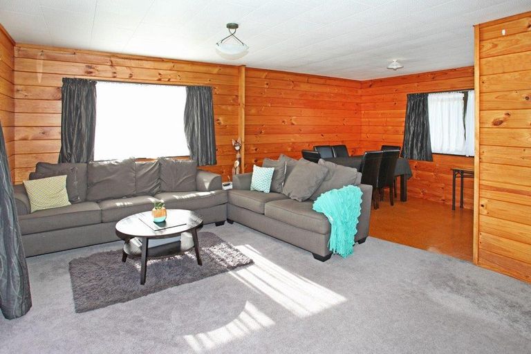 Photo of property in 848 Kingseat Road, Kingseat, Papakura, 2580