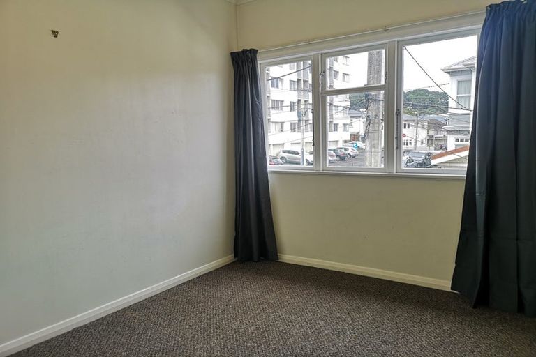Photo of property in 132 Brougham Street, Mount Victoria, Wellington, 6011