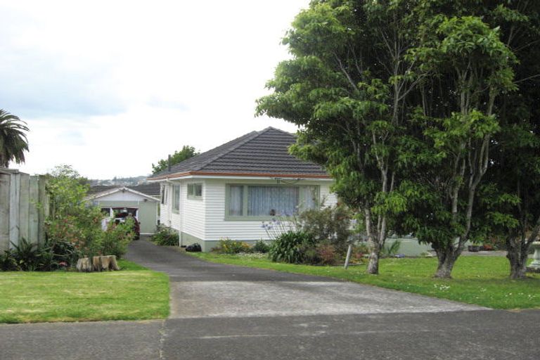 Photo of property in 2/20a Mcintyre Road, Mangere Bridge, Auckland, 2022