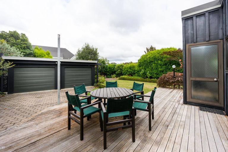 Photo of property in 3 Earl Place, Hokowhitu, Palmerston North, 4410