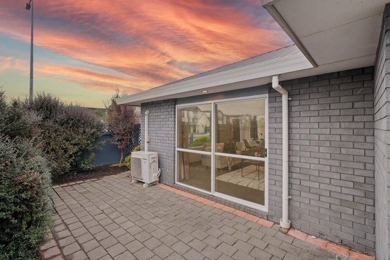 Photo of property in 2/35 Peverel Street, Riccarton, Christchurch, 8041