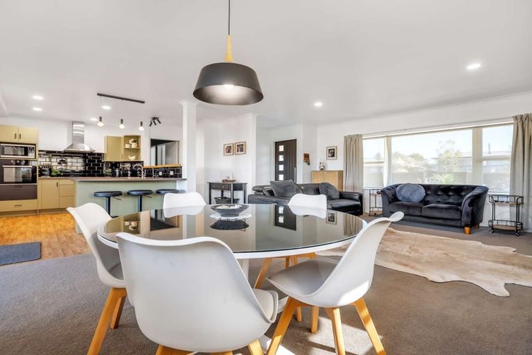 Photo of property in 3 Moloney Terrace, Pukekohe, 2120