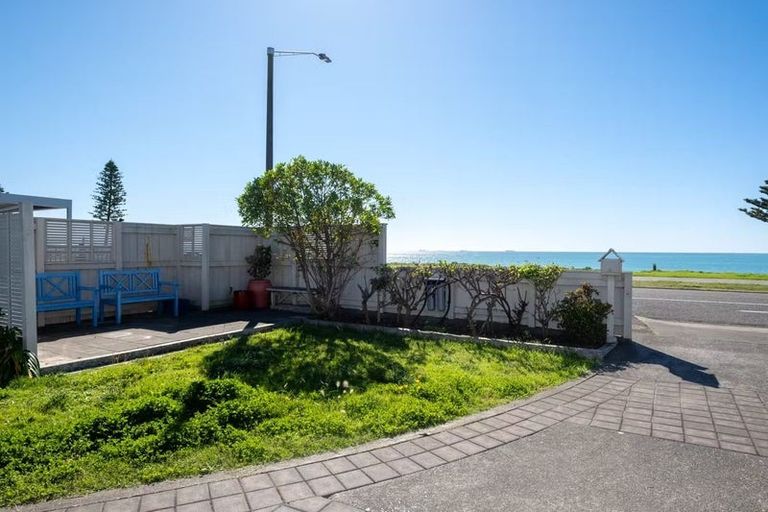 Photo of property in 71 The Esplanade, Westshore, Napier, 4110