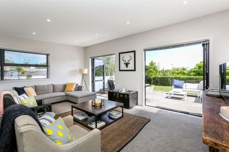 Photo of property in 82 Karamea Street, Whalers Gate, New Plymouth, 4310