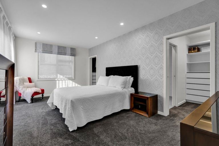 Photo of property in 24 Kotare Drive, Waiwhakaiho, New Plymouth, 4312