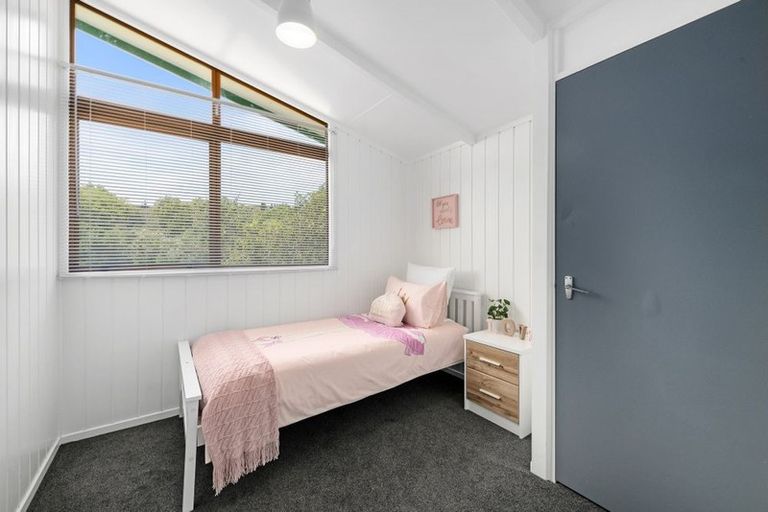 Photo of property in 60 Norana Road, Timberlea, Upper Hutt, 5018