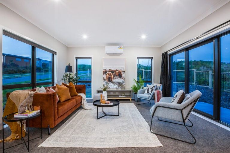 Photo of property in 182 John Burke Drive, Aotea, Porirua, 5024