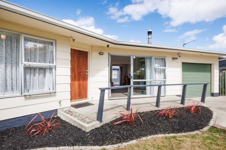 Photo of property in 16 Wyndham Street, Awapuni, Palmerston North, 4412