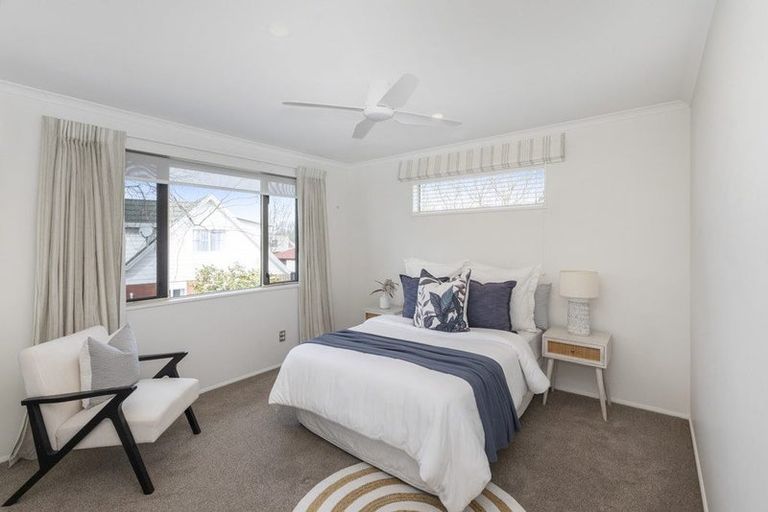 Photo of property in 1 Oaktree Lane, Bishopdale, Christchurch, 8053