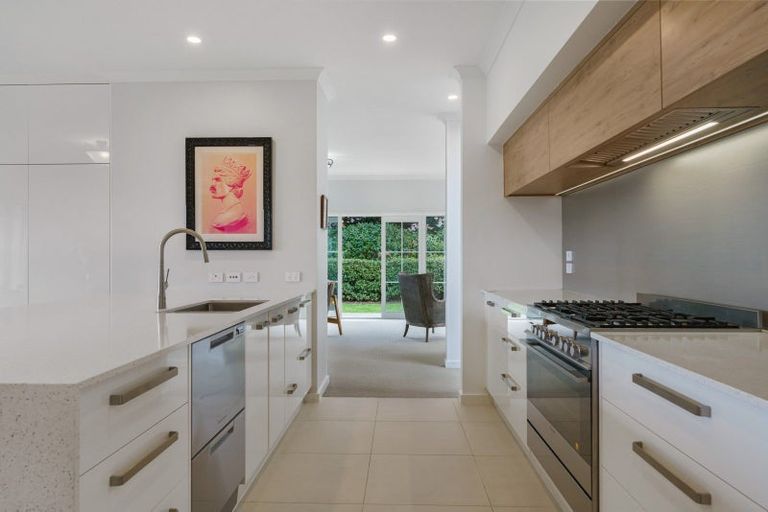 Photo of property in 18 Chateau Crescent, Rangatira Park, Taupo, 3330
