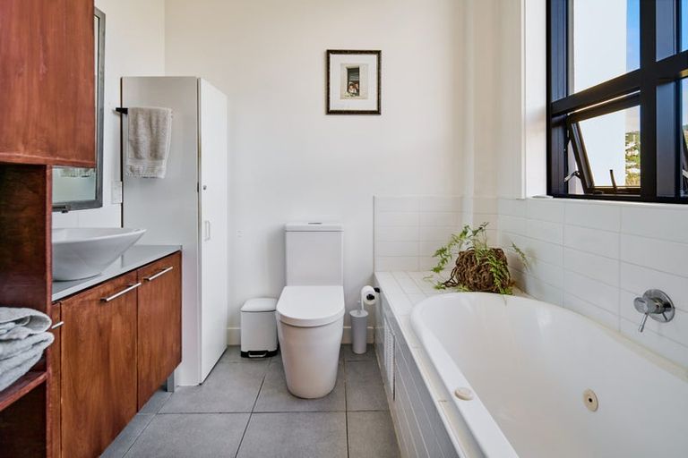 Photo of property in Augusta Apartments, 27/254 Willis Street, Te Aro, Wellington, 6011