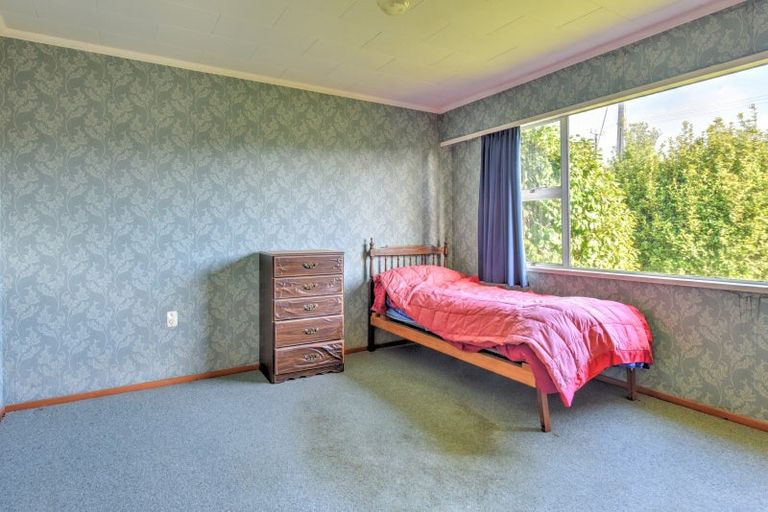 Photo of property in 113 Seaward Road, Edendale, 9825