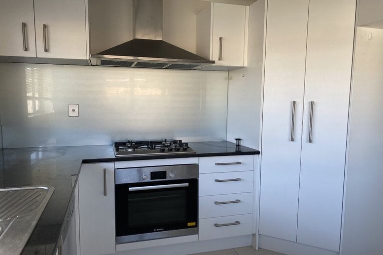 Photo of property in 1a Borrowdace Avenue, Botany Downs, Auckland, 2010