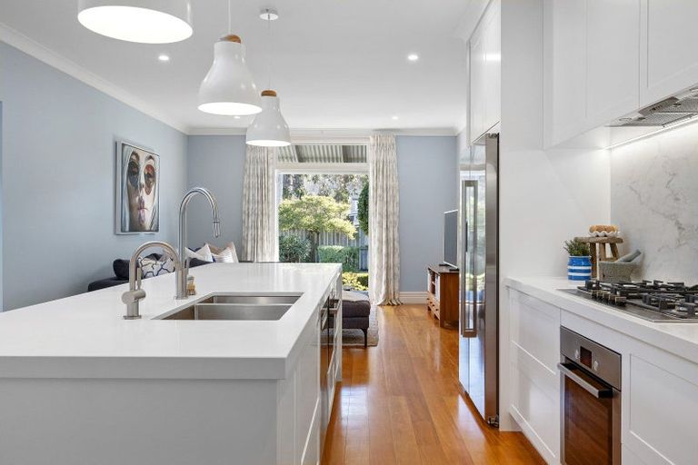 Photo of property in 33 Hardwicke Street, Sumner, Christchurch, 8081