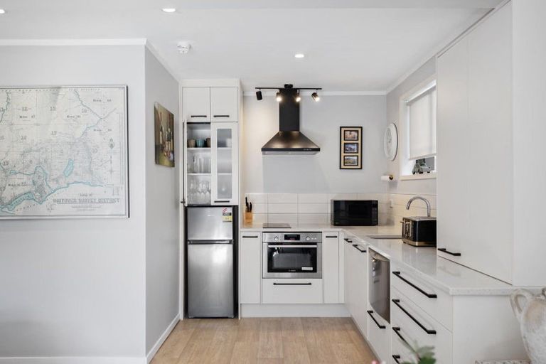 Photo of property in 13 Argyle Place, Arrowtown, 9302