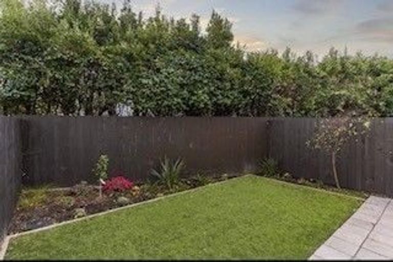 Photo of property in 6/82 East Coast Road, Milford, Auckland, 0620
