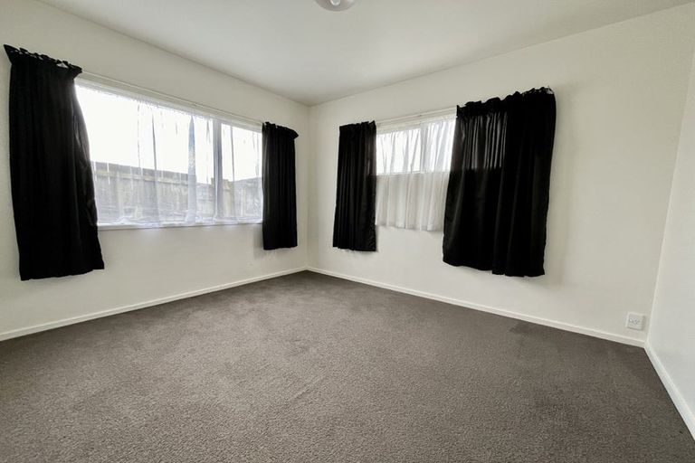 Photo of property in 399b Roscommon Road, Clendon Park, Auckland, 2103