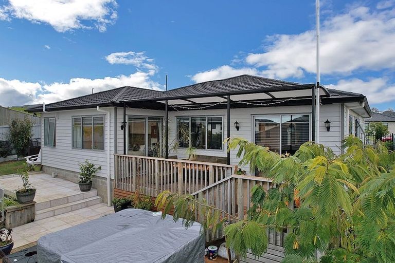 Photo of property in 4 Peter Bourne Drive, Pokeno, 2402