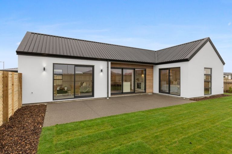 Photo of property in 5 Alex Place, Rolleston, 7614