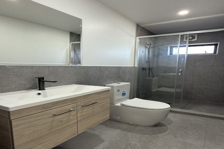 Photo of property in 19c Yeoman Place, Howick, Auckland, 2014