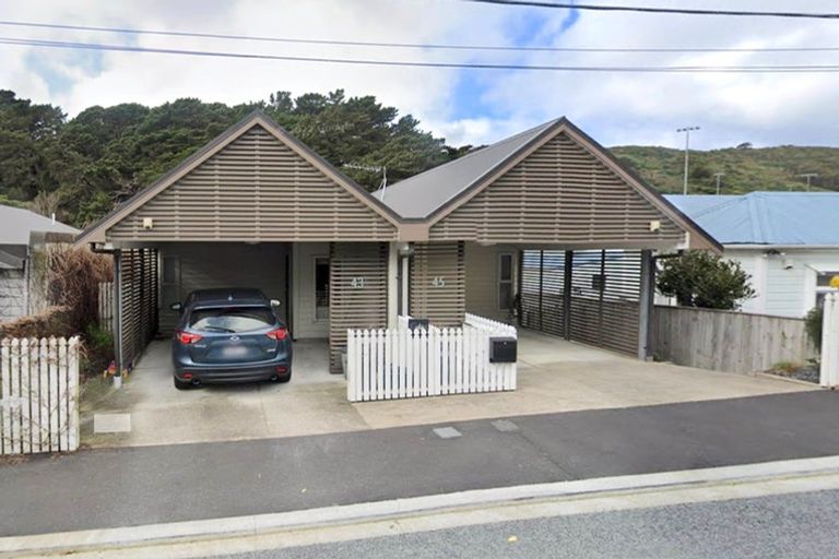 Photo of property in 45 Edinburgh Terrace, Berhampore, Wellington, 6023