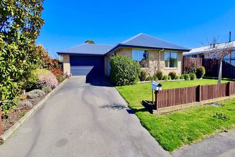 Photo of property in 6 Seadown Crescent, Amberley, 7410